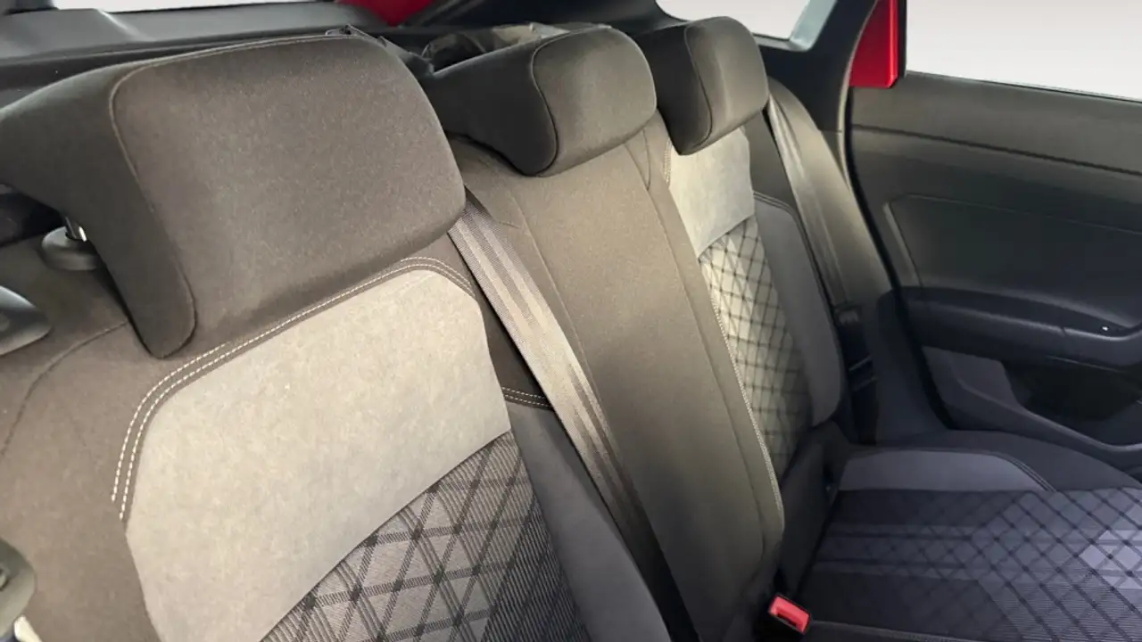 Volkswagen Taigo R-LINE 1.0 TSI 81 KW (110 CV ) AUTOMATICO DSG 7 VE — معرض صور السيارة 14