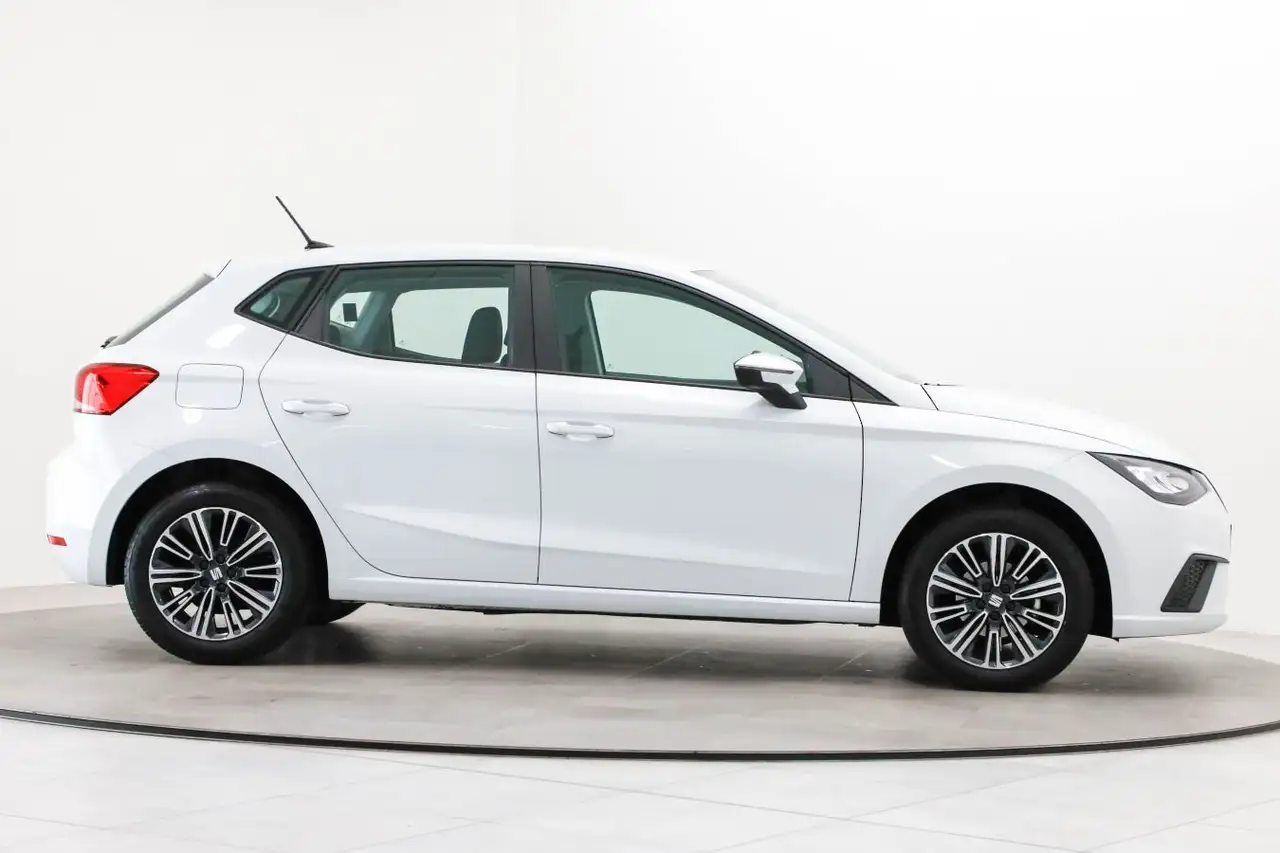 SEAT Ibiza 1.0 TSI Style LED Carplay SHZ Virtual Alu — Galería del vehículo 9