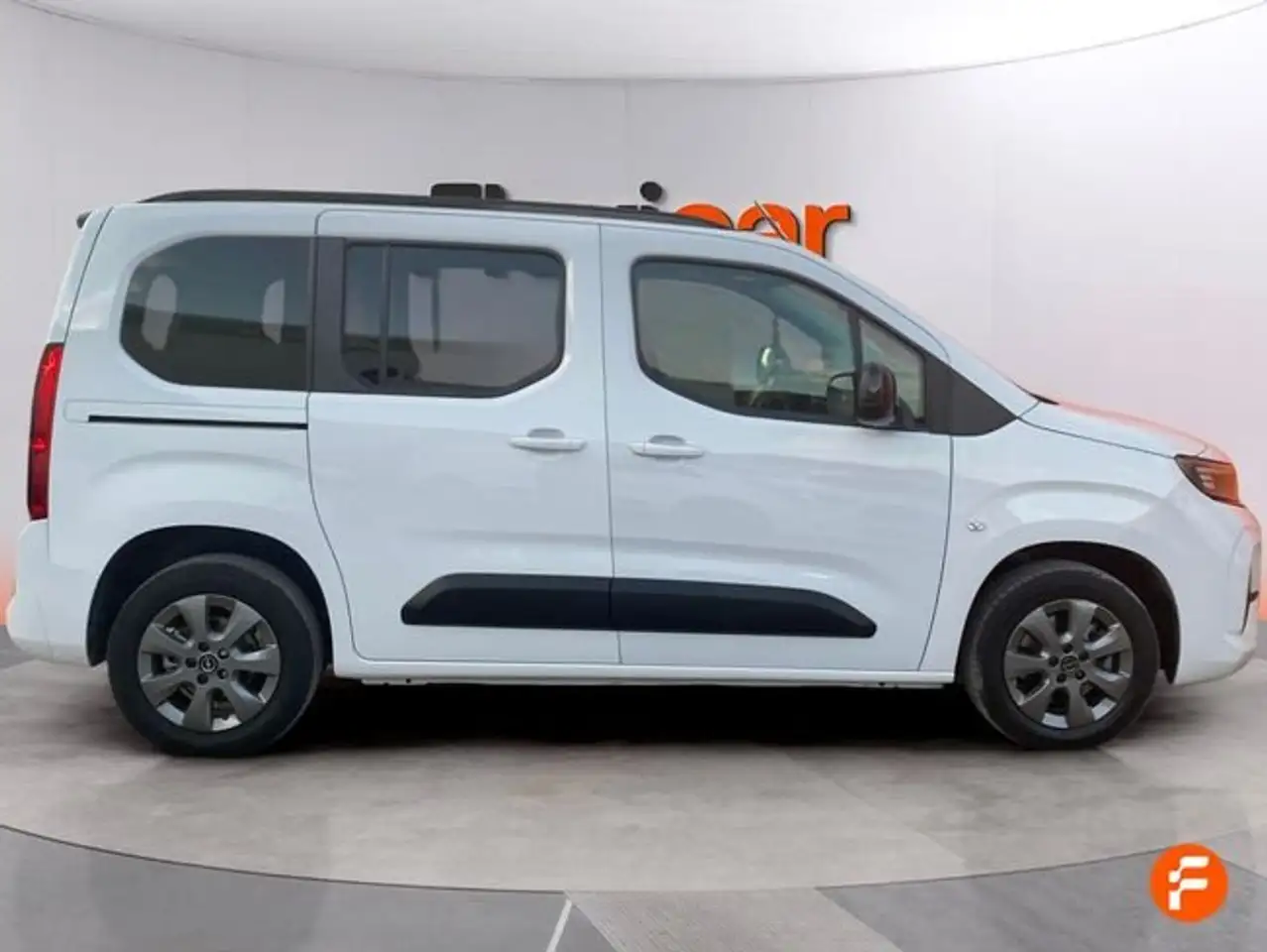 Opel Combo 100 Cv 1.5 Td S/S MT6 €6.4 — معرض صور السيارة 9