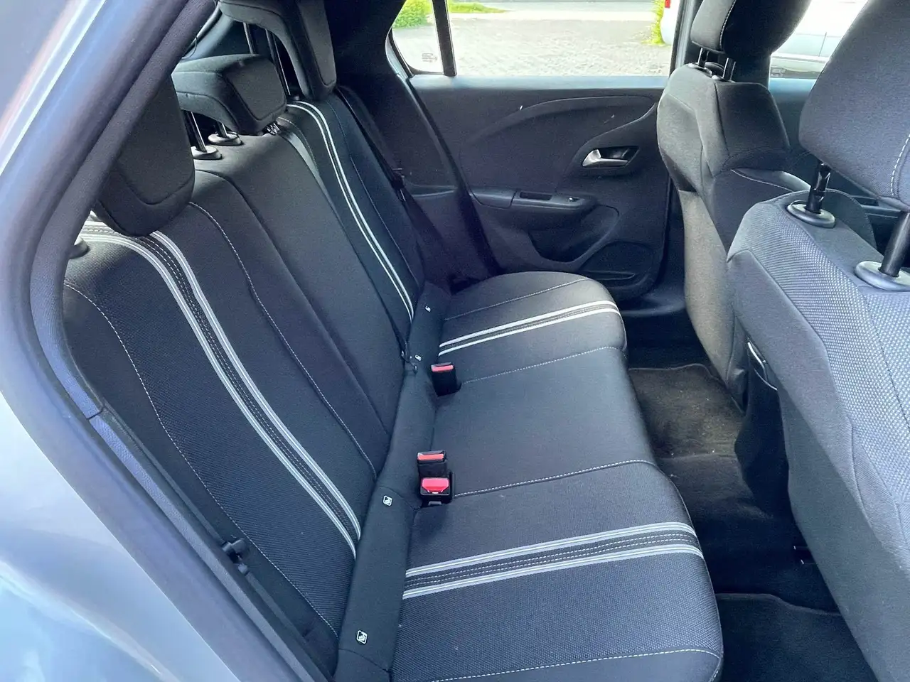 Opel Corsa F sport Panorama CarPlay Kamera SHZ — Vehicle gallery 11