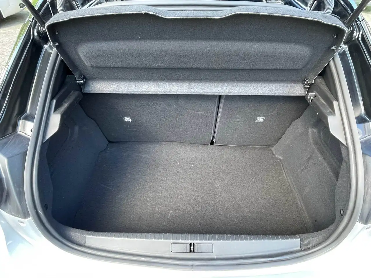 Opel Corsa F sport Panorama CarPlay Kamera SHZ — Vehicle gallery 10