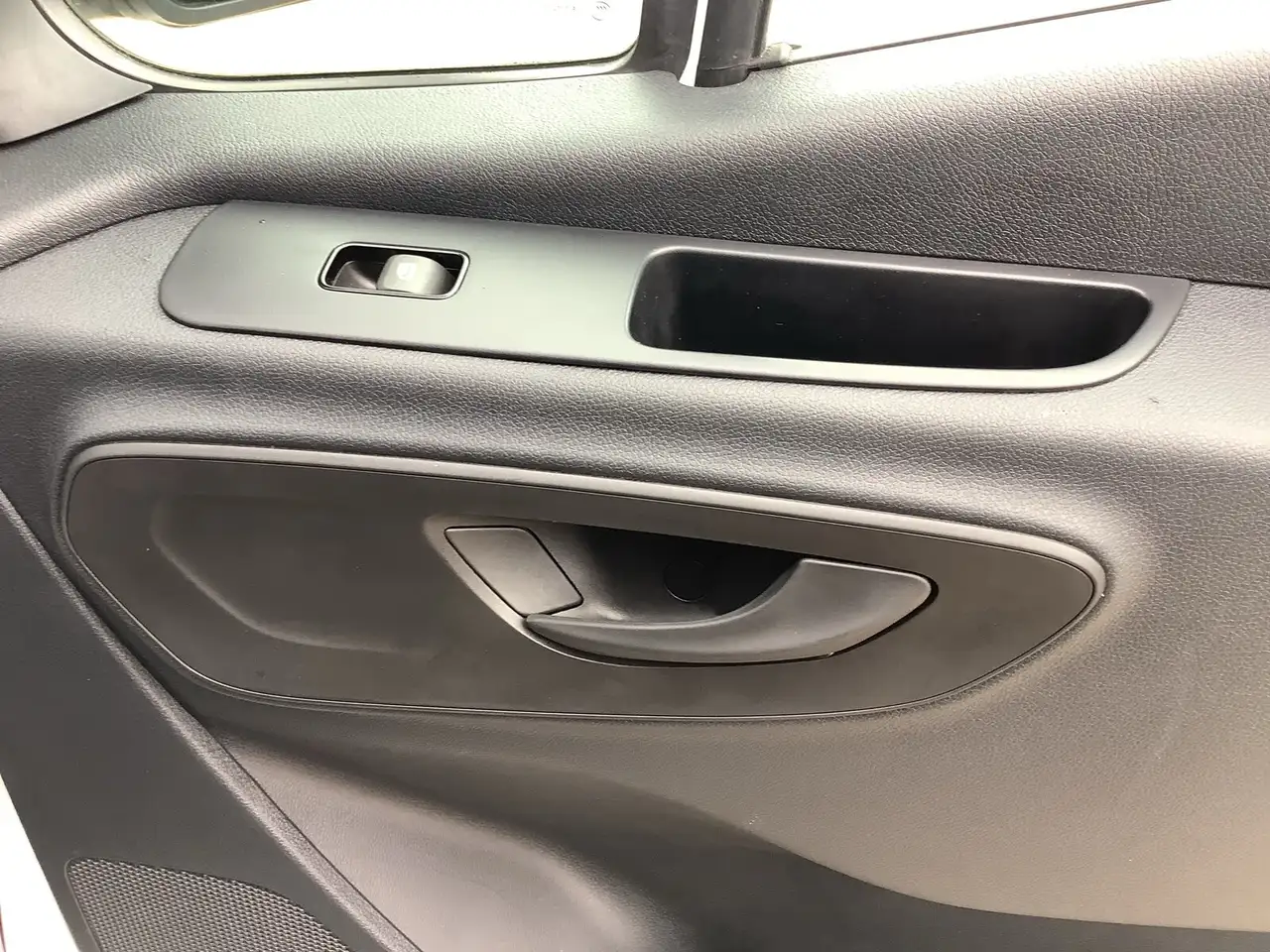 Mercedes-Benz Sprinter eSprinter 314 KA HD Select/Navi LED Kamera Klima — Galería del vehículo 16