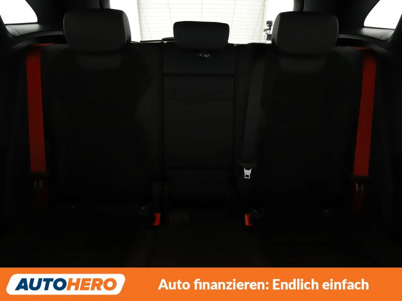 Mercedes-Benz GLA 35 AMG GLA 35 AMG 4Matic Aut.*NAVI*LED*360°CAM*SPUR* — Galería del vehículo 16