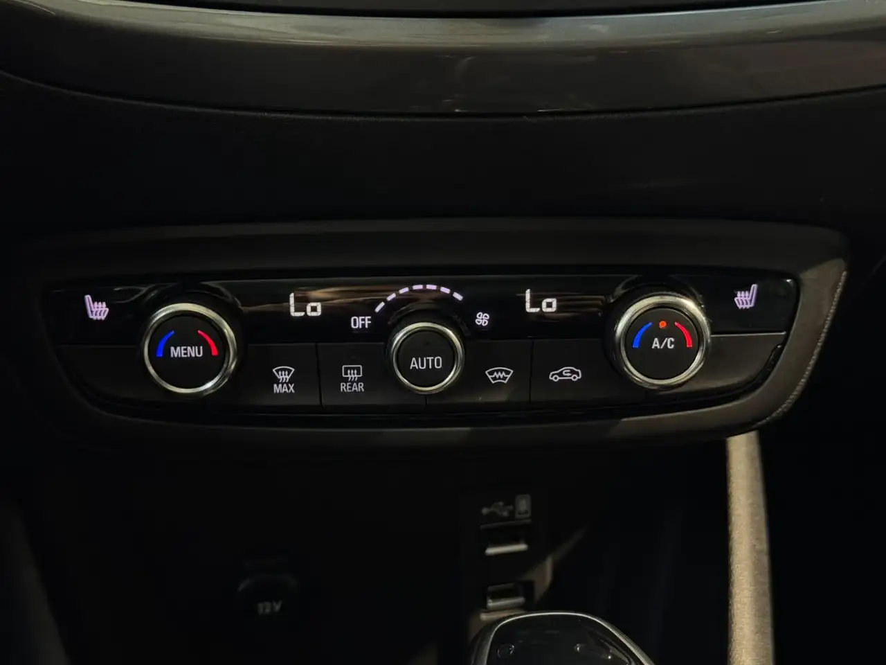 Opel Crossland 1.2 Turbo Elegance Paket LED+Navi+SHZ — Vehicle gallery 22