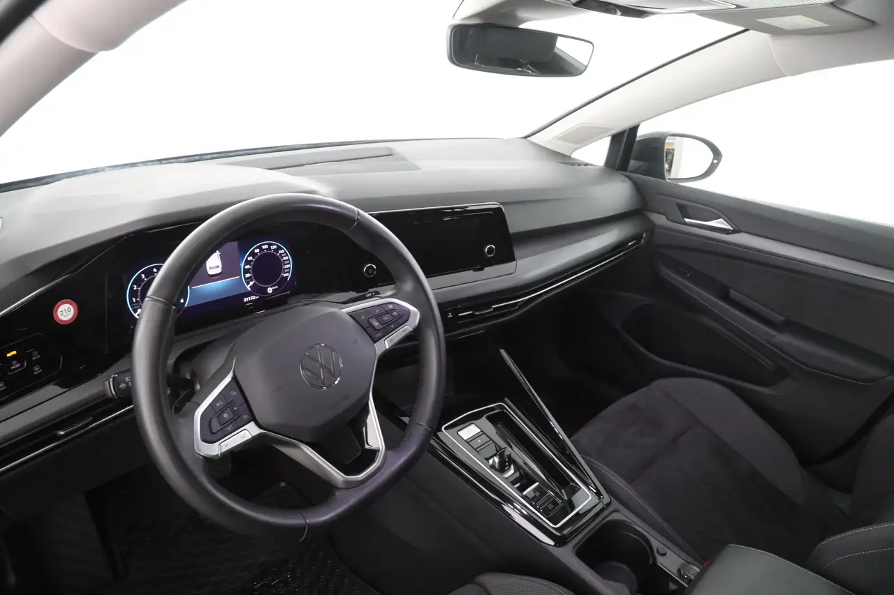 Volkswagen Golf VIII 2.0 TSI DSG Style | LED | SITZH. | — معرض صور السيارة 11