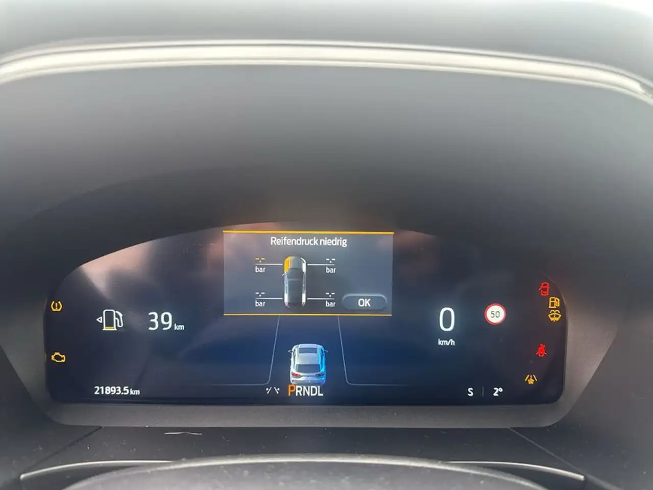 Ford Kuga 2.5 Duratec FHEV ST-LINE X — Galerie du véhicule 17