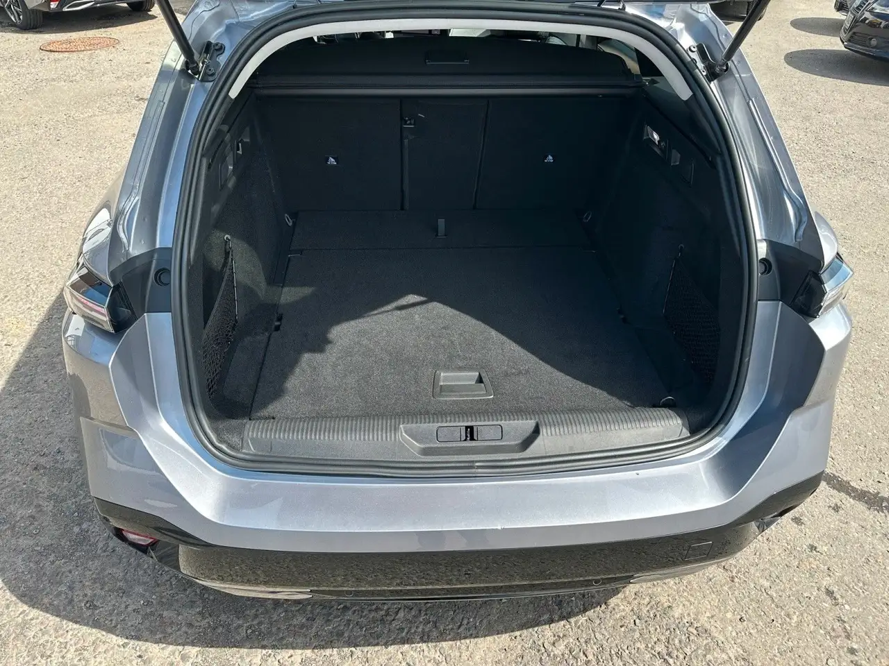 Peugeot 308 SW Active*KEYLESS*KAM*NAVI — Vehicle gallery 9