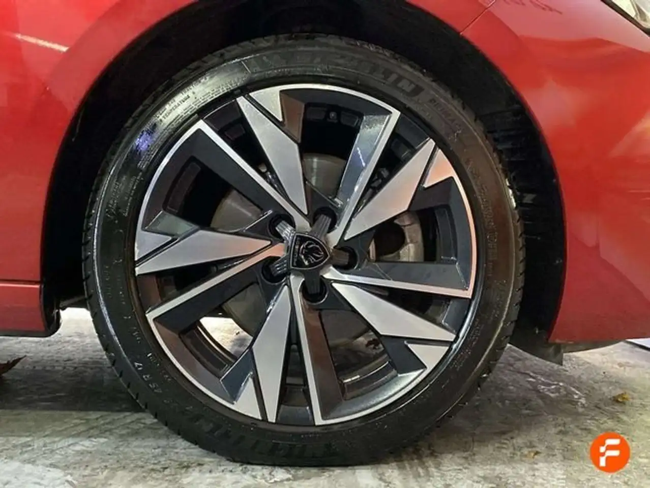 Peugeot 308 SW 1.2 PureTech S&S Allure EAT8 130 — Vehicle gallery 22