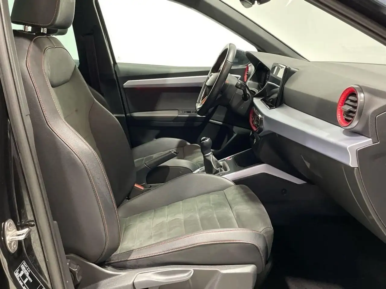 SEAT Arona 1.0 TSI S&S FR XM 115 — Vehicle gallery 5