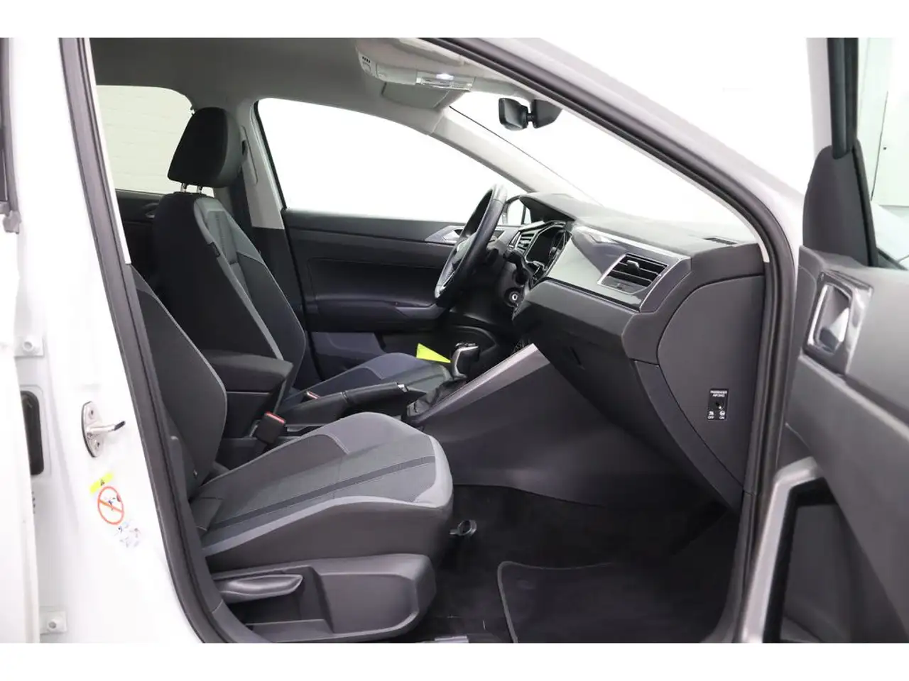 Volkswagen Polo VI 1.0 TSI Style DSG,Navi,SHZ,RFK — معرض صور السيارة 25
