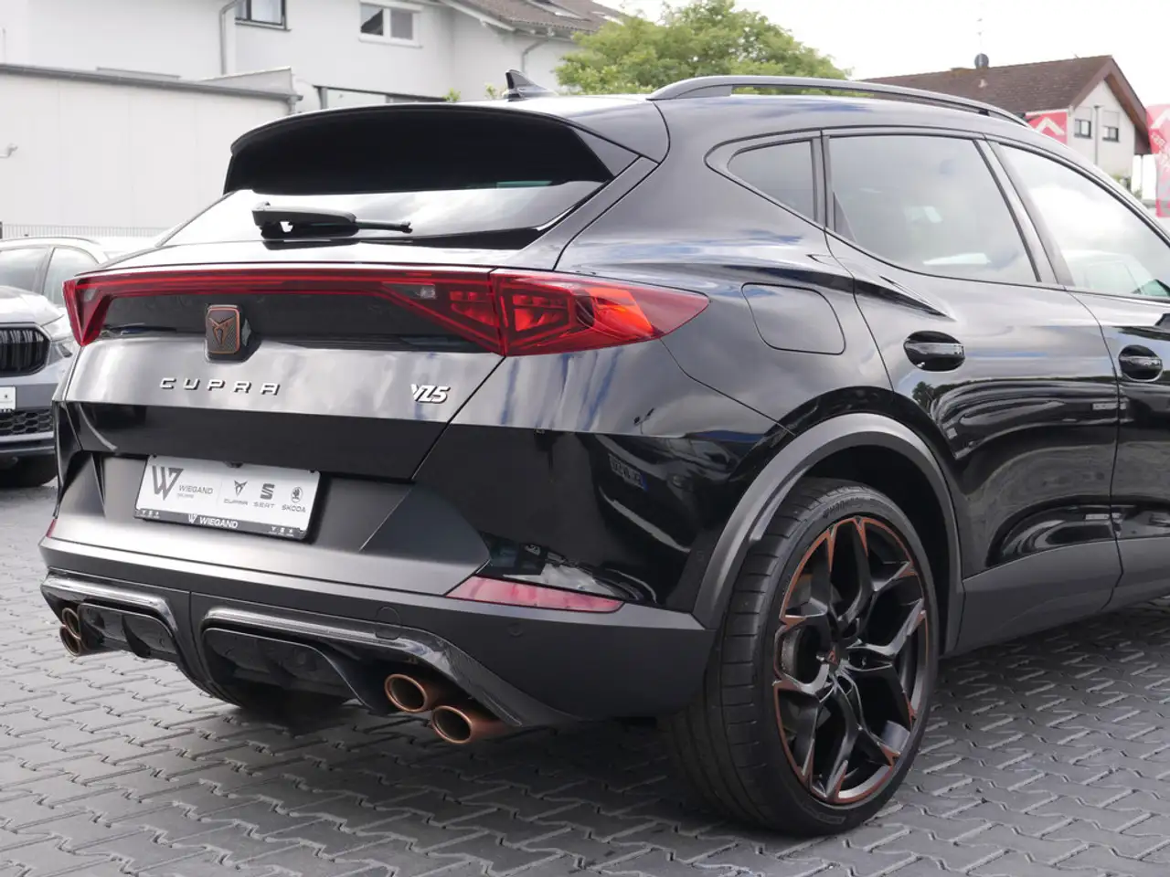 CUPRA Formentor 2.5 TSI VZ5 4Drive 360° PANO MATRIX — Vehicle gallery 24