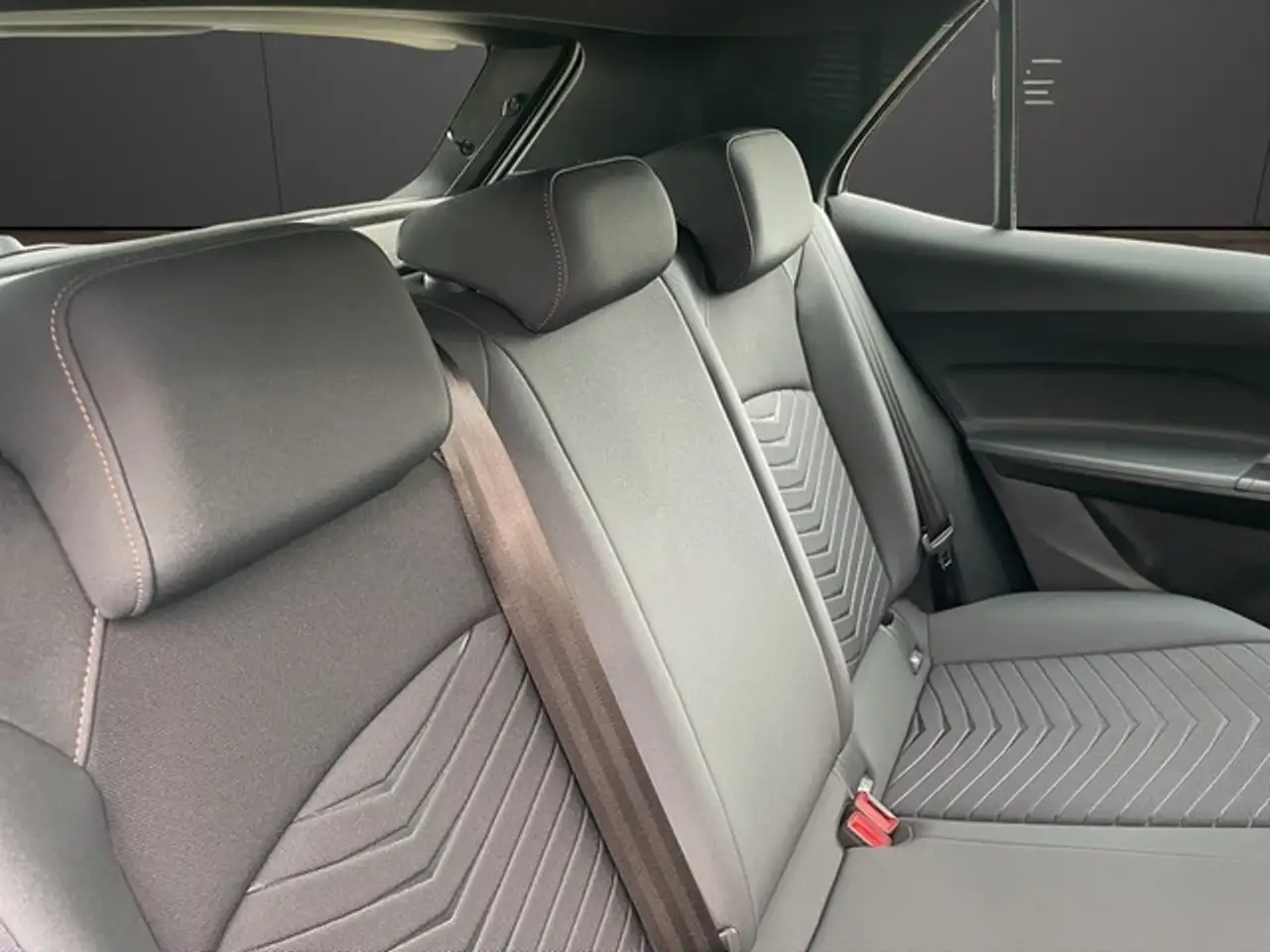 CUPRA Born 150 kW *SoH93,4%+Keyless+LED+PDC+ — Vehicle gallery 15