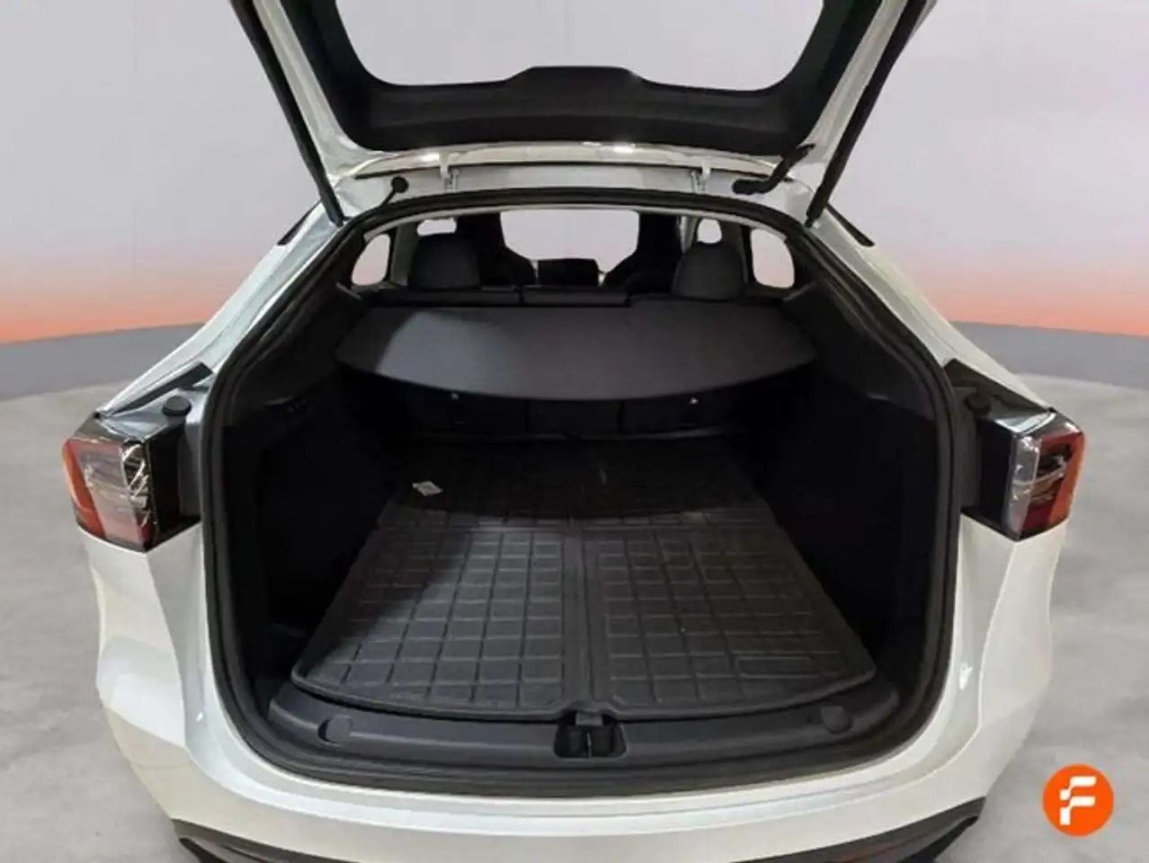Tesla Model Y Tracción Trasera RWD — معرض صور السيارة 15