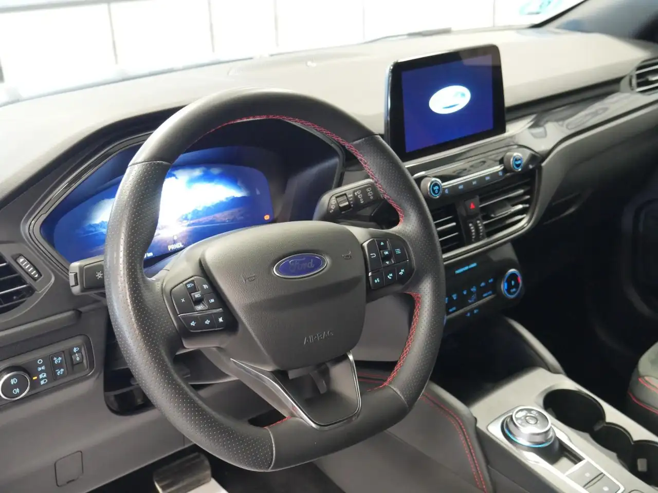 Ford Kuga ST-Line X 2.5 Duratec PHEV 165kW Auto — Vehicle gallery 7