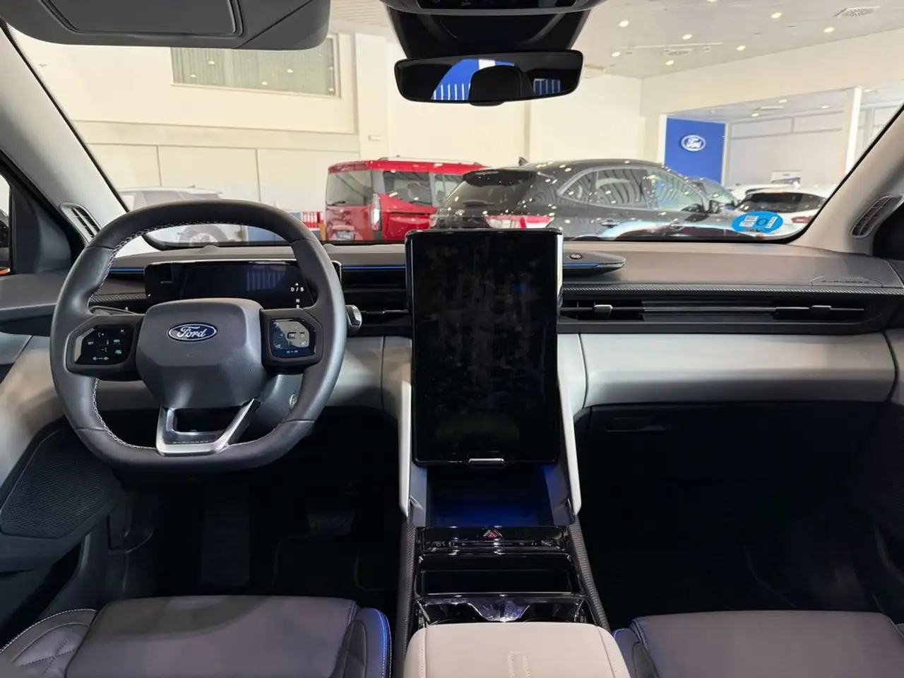 Ford Explorer RWD Rango Extendido Premium 77kWh — Vehicle gallery 12