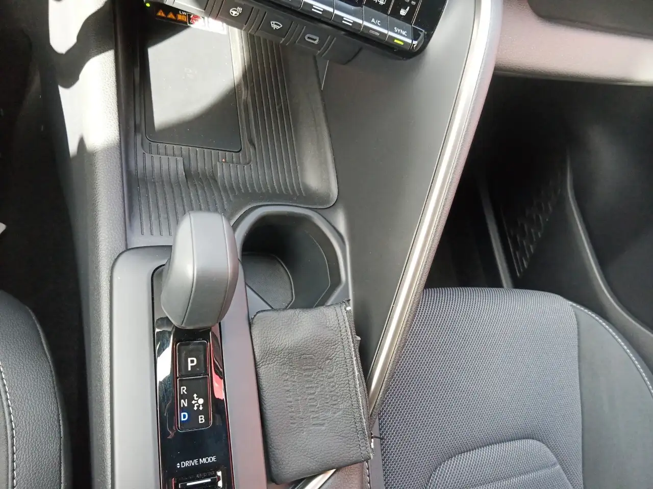 Toyota C-HR Lounge 2.0 Hybrid — Galerie du véhicule 14