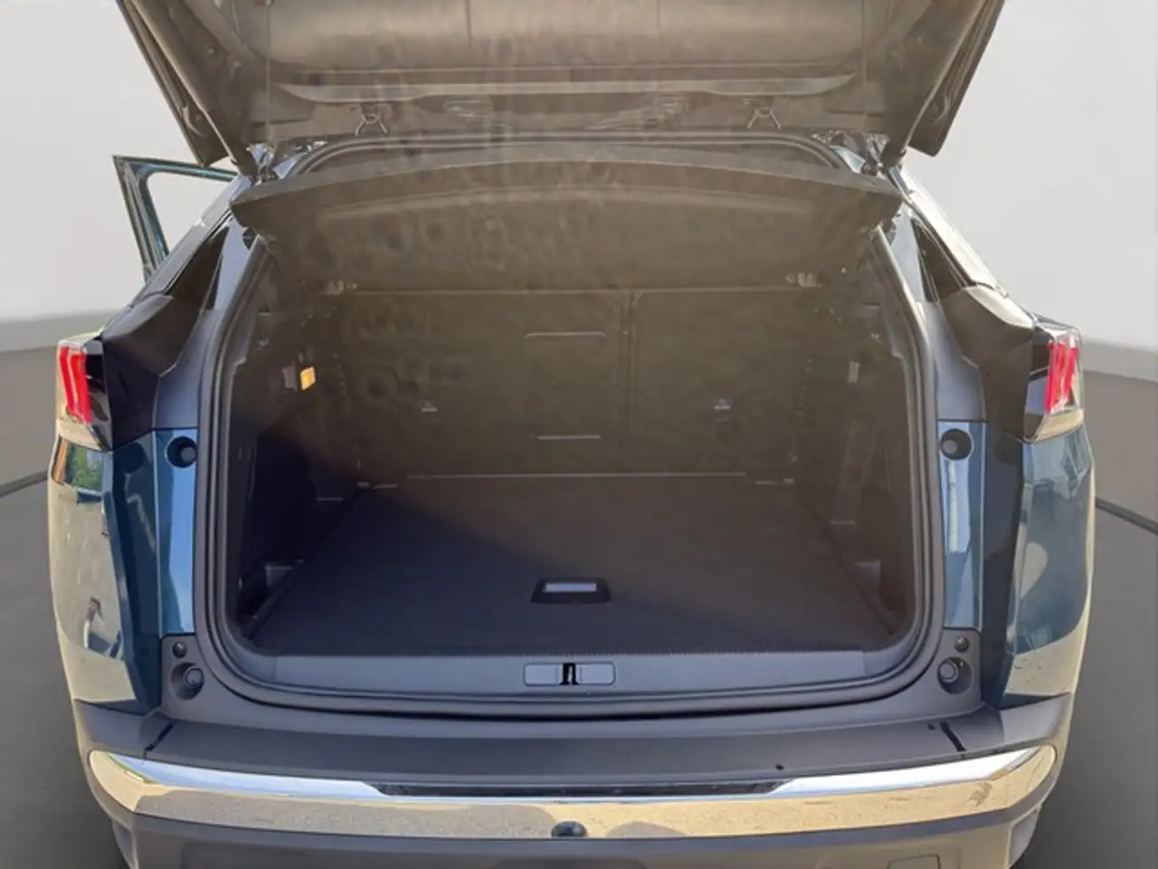 Peugeot 3008 Hybrid 136 GT ALLWETTER AHK SHZ KAMERA ACC — Vehicle gallery 16