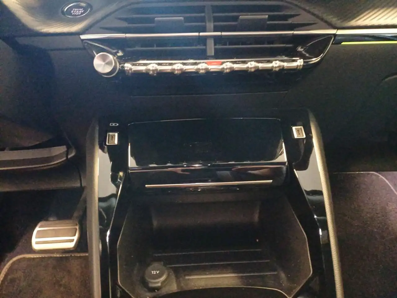 Peugeot 2008 GT — Galerie du véhicule 12