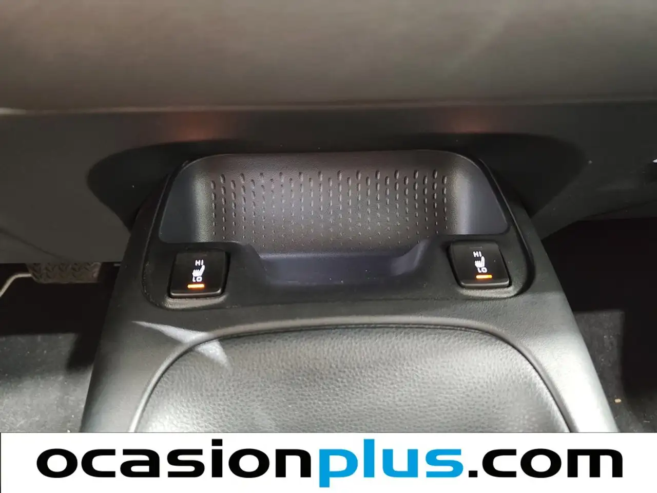 Toyota Corolla Sedán 140H Style — معرض صور السيارة 7