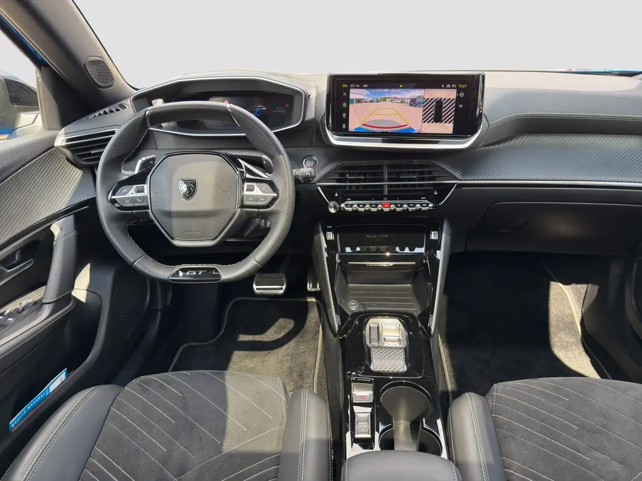 Peugeot 2008 Hybrid 145 GT -AHK -ACC — Galería del vehículo 15