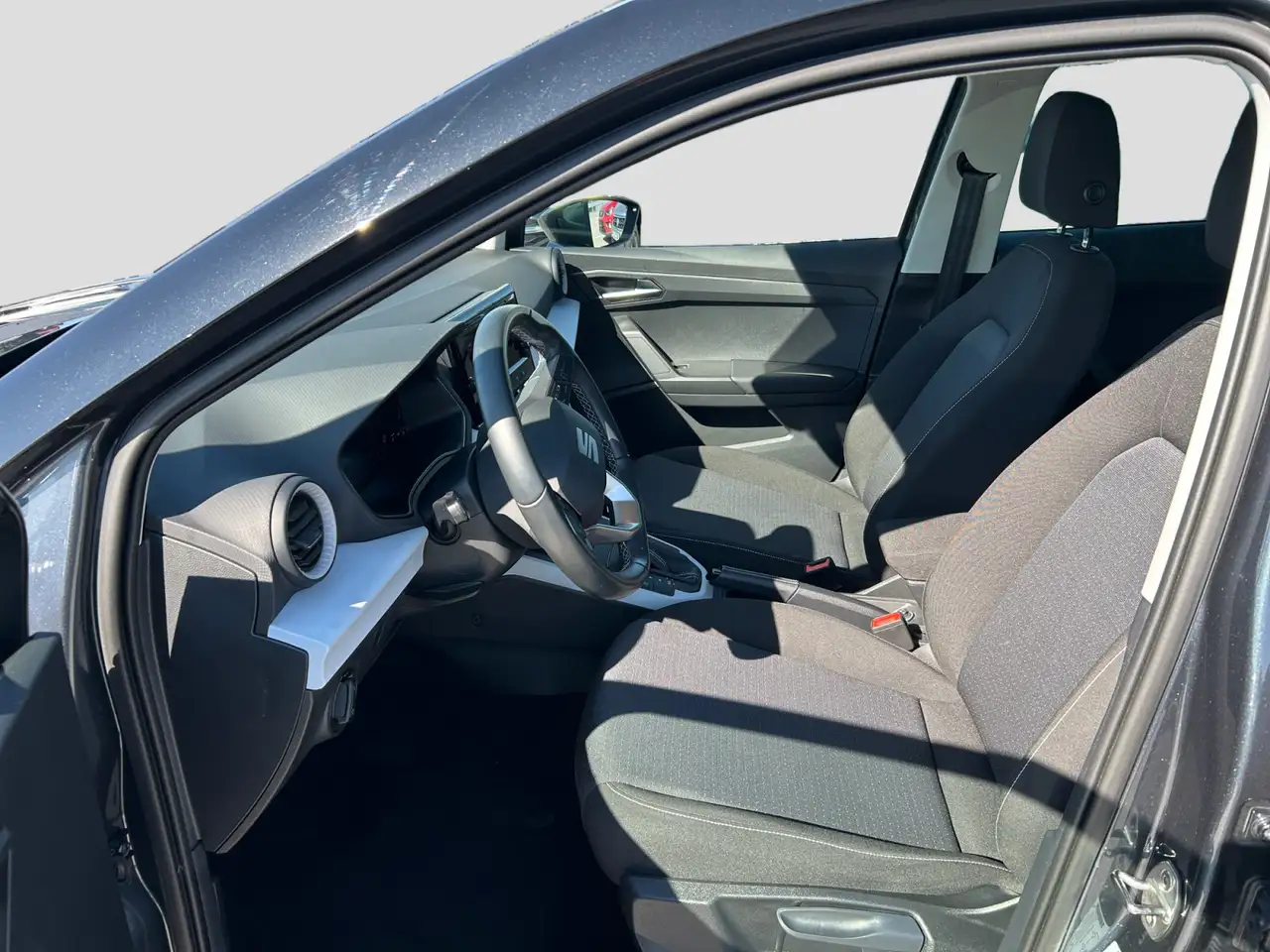 SEAT Arona 1.0TSI DSG Style AHK ACC LED Cam Parklenk — Vehicle gallery 10