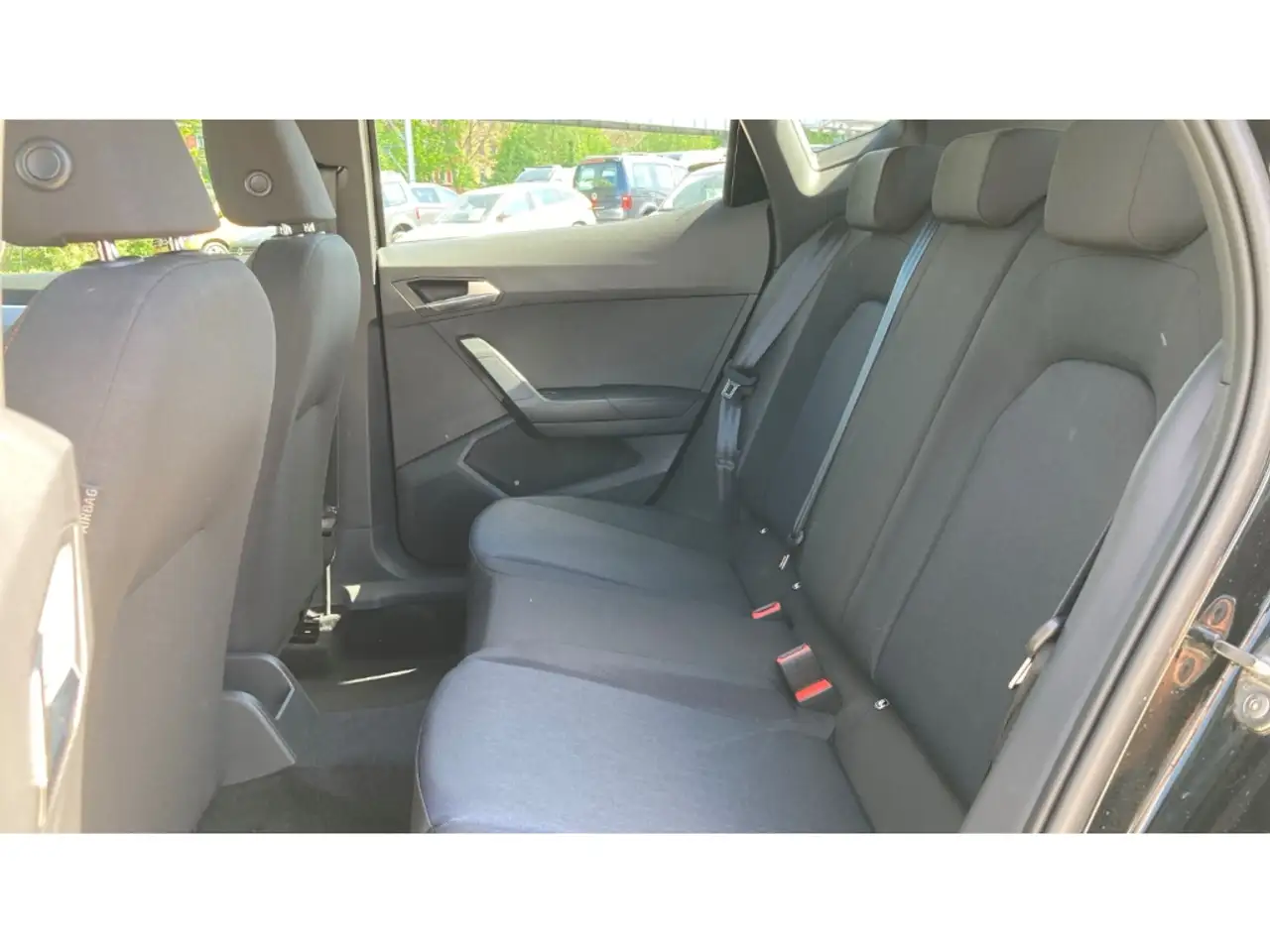 SEAT Arona 1.0 TSI FR +SHZ+NAVI+ACC+LED+TOUCH+KLIMA+ — Vehicle gallery 11
