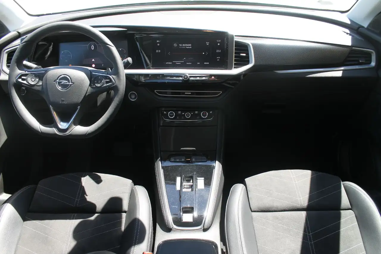 Opel Grandland GS 1.2 Turbo 48 V SHZ|AHK|PDC|LRHZ|NAVI — معرض صور السيارة 8