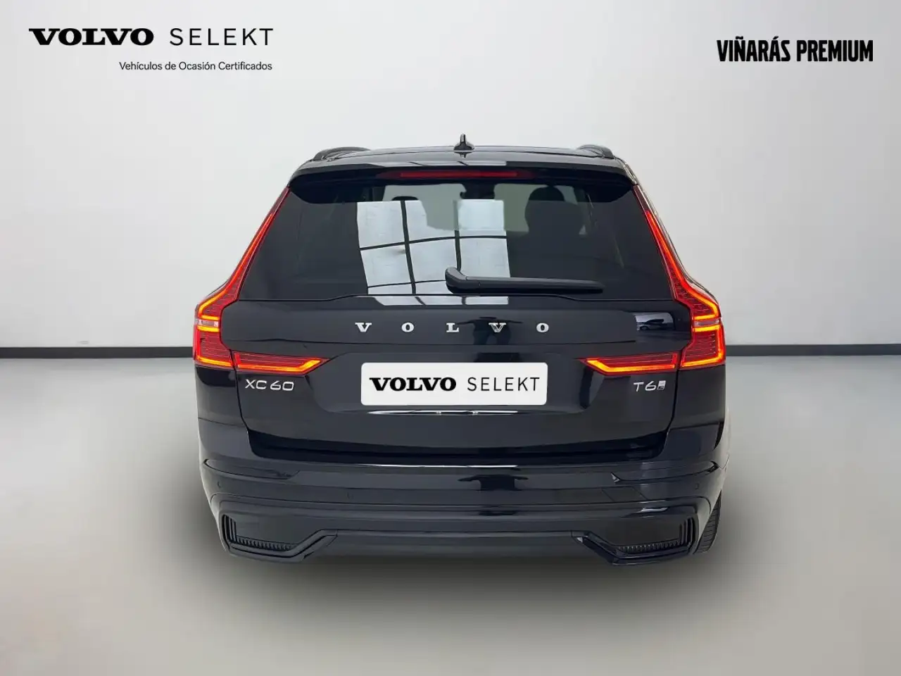 Volvo XC60 2.0 T6 AWD Recharge Ultra Dark Auto — Vehicle gallery 4