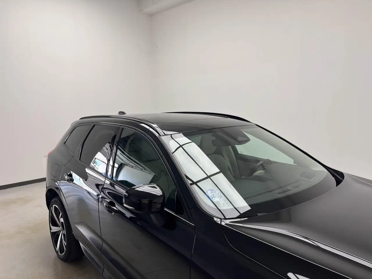 Volvo XC60 2.0 T6 AWD Recharge Ultra Dark Auto — Vehicle gallery 26