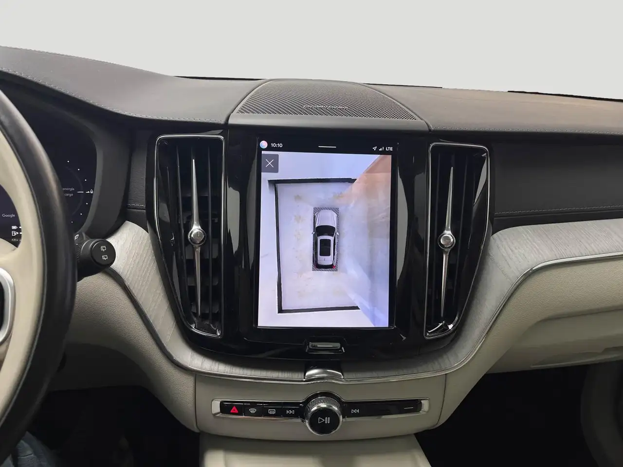 Volvo XC60 2.0 T6 AWD Recharge Ultra Dark Auto — Vehicle gallery 11