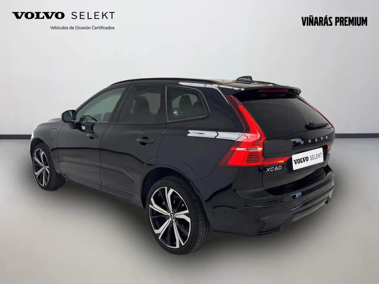 Volvo XC60 2.0 T6 AWD Recharge Ultra Dark Auto — Vehicle gallery 3
