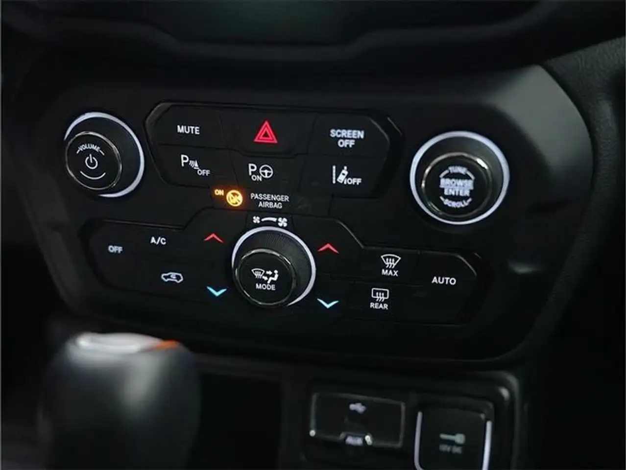 Jeep Renegade 1.5 eHybrid 130CV Limited ATX — Vehicle gallery 15