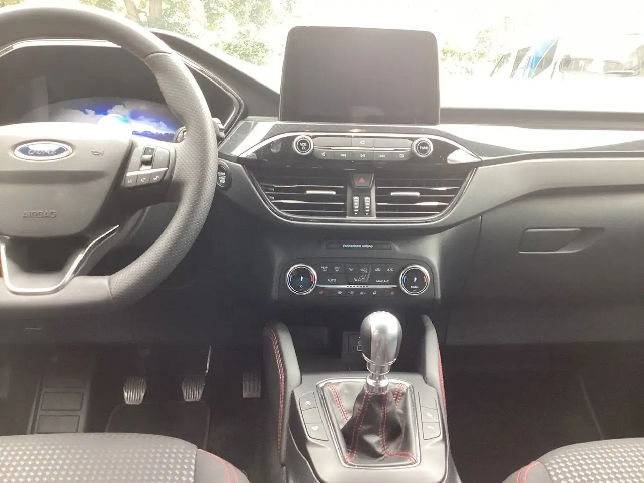 Ford Kuga ST-Line — Vehicle gallery 9