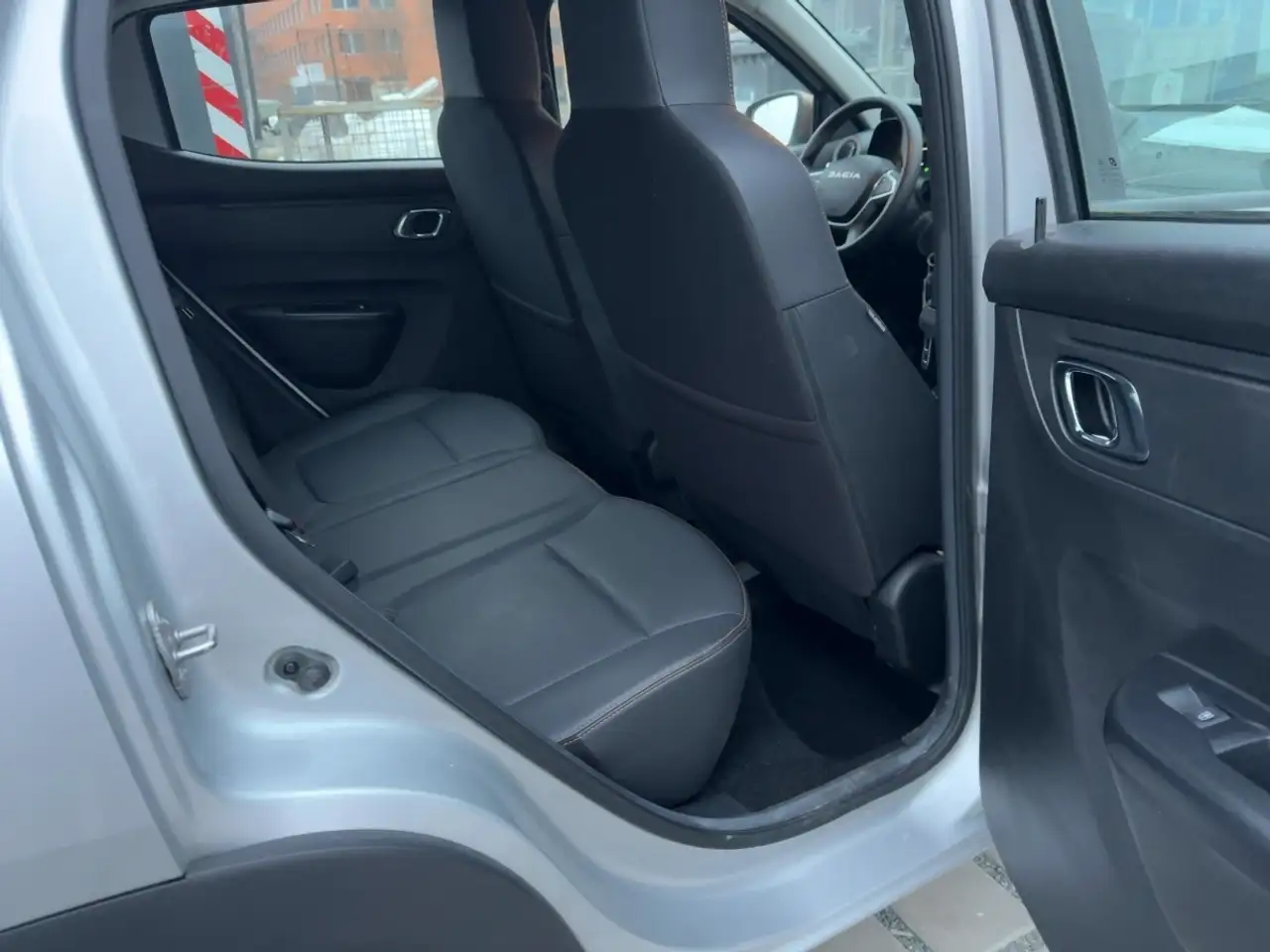 Dacia Spring Electric Automatik, CarPlay — Galería del vehículo 9
