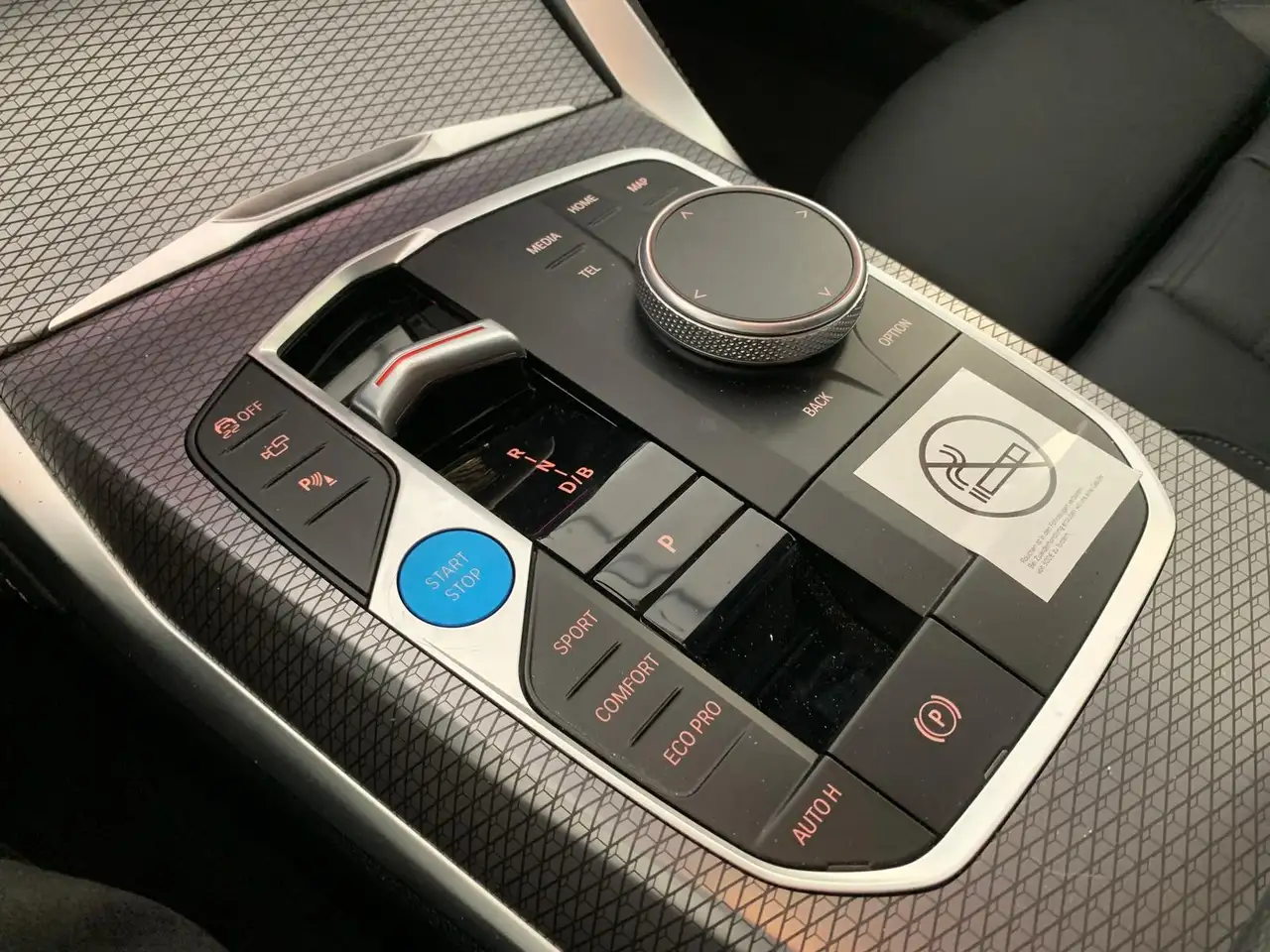 BMW i4 GC M Sport Facelift ACC/HeadUp/360°/LED+ — معرض صور السيارة 13