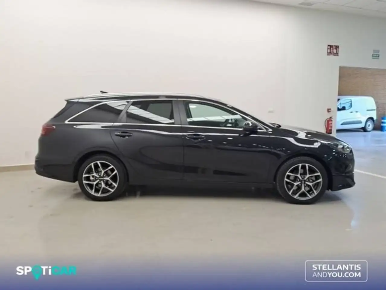 Kia XCeed 1.6 MHEV iMT 100kW (136CV) Tech — معرض صور السيارة 4