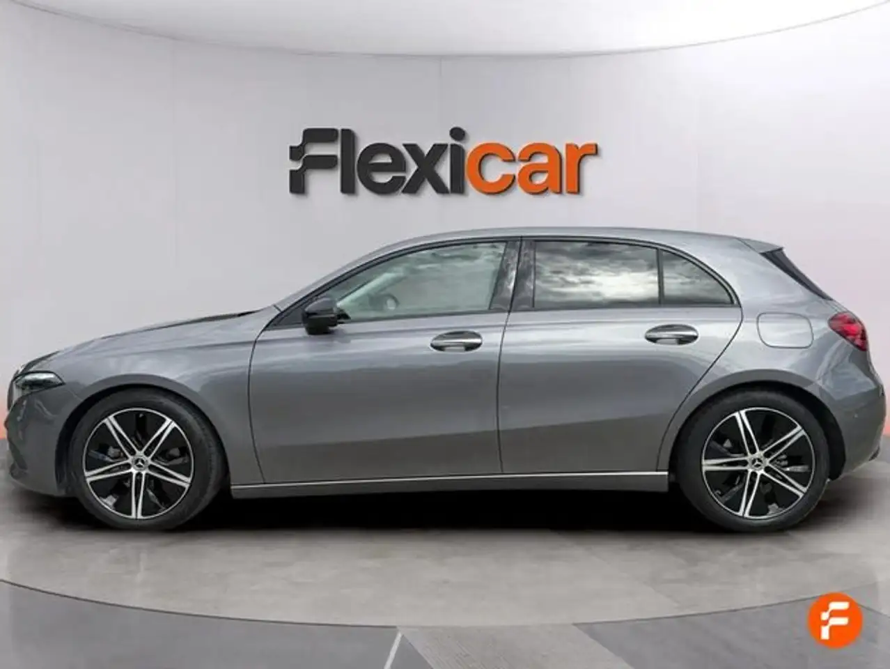 Mercedes-Benz A 180 — معرض صور السيارة 9