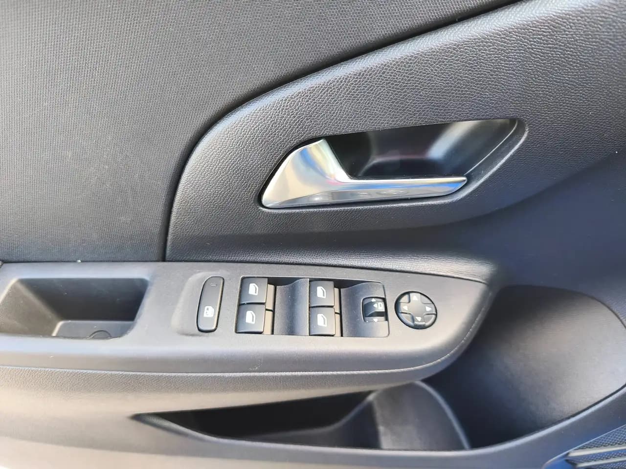 Opel Corsa 1.2 100PS Direct Injection Turbo/PDC v+h/LED/Sitzh — Vehicle gallery 13