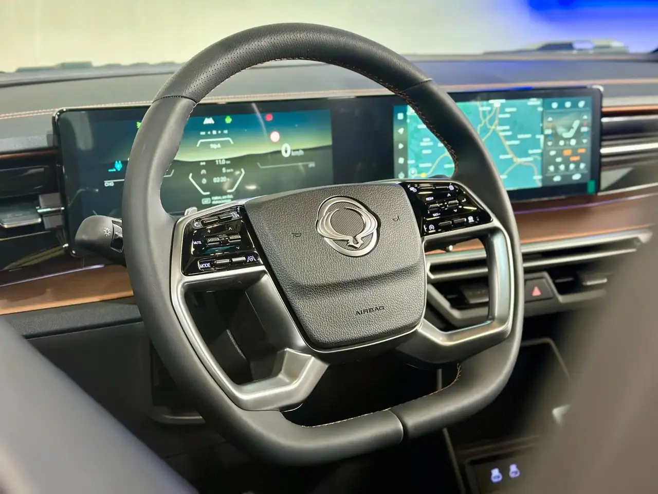 SsangYong Torres EVX Titanium*73,4kWh*360°*ACC*NEUHEIT 24* — Galerie du véhicule 9