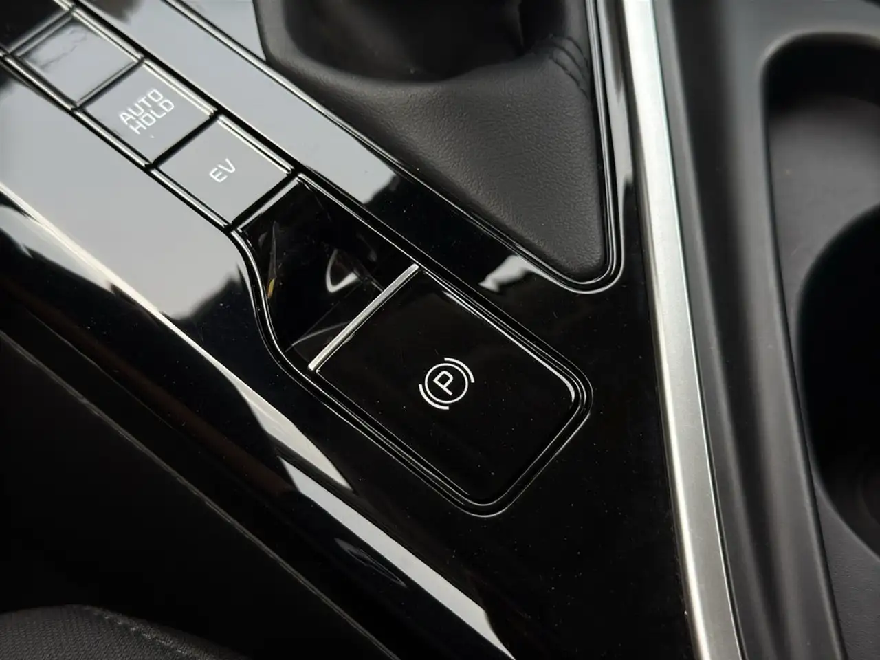 Kia Niro 1.6 GDi PHEV 126kW (171CV) Drive — معرض صور السيارة 22