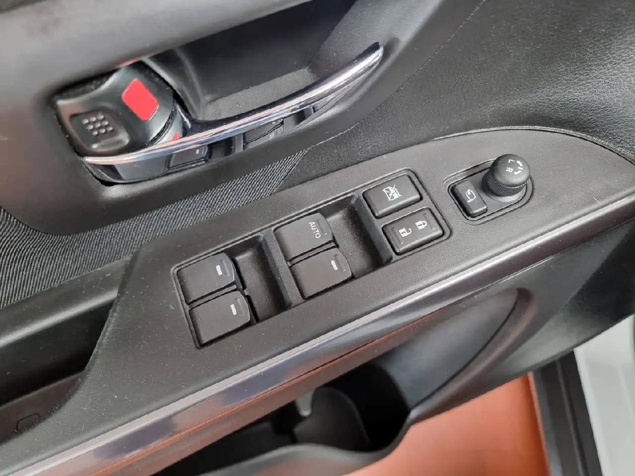 Suzuki S-Cross Comfort AllGrip 4x4 Hybrid Keyless PDC Kamera LED — Vehicle gallery 16