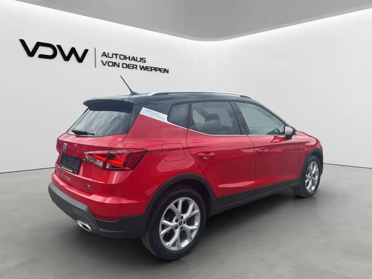 SEAT Arona FR 1.0 TSI SHZ LED Full Link Klima Navi — Galería del vehículo 9