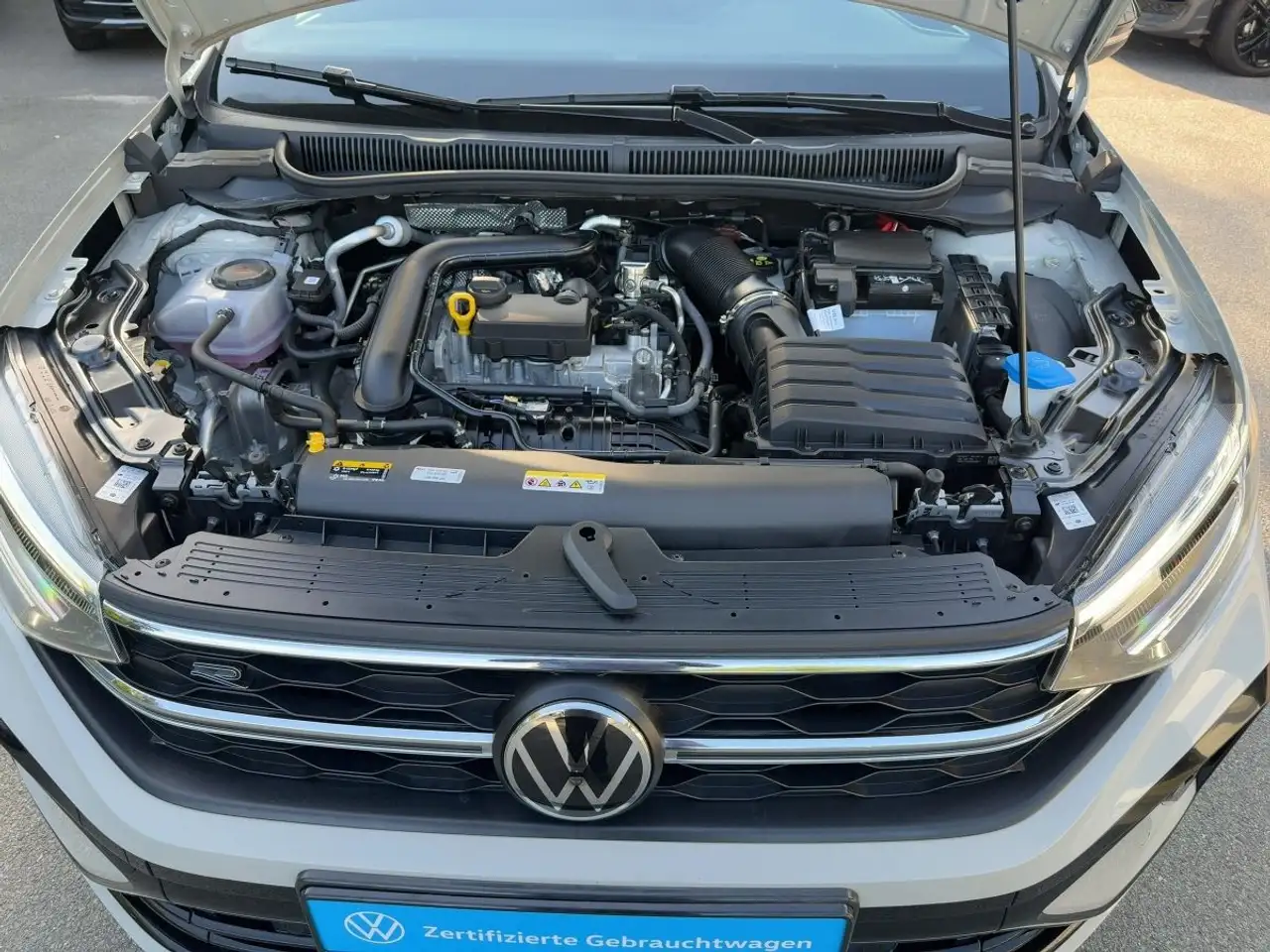 Volkswagen Taigo 1.0 TSI R-Line DSG AppConnect Einparkhilfe — Galería del vehículo 24