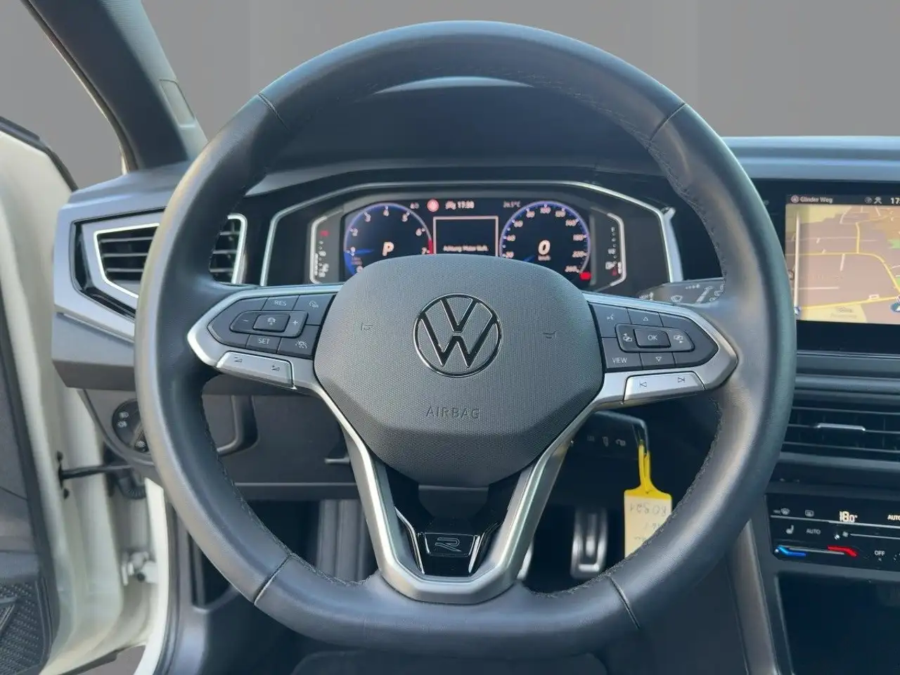 Volkswagen Taigo 1.0 TSI R-Line DSG AppConnect Einparkhilfe — Galería del vehículo 13