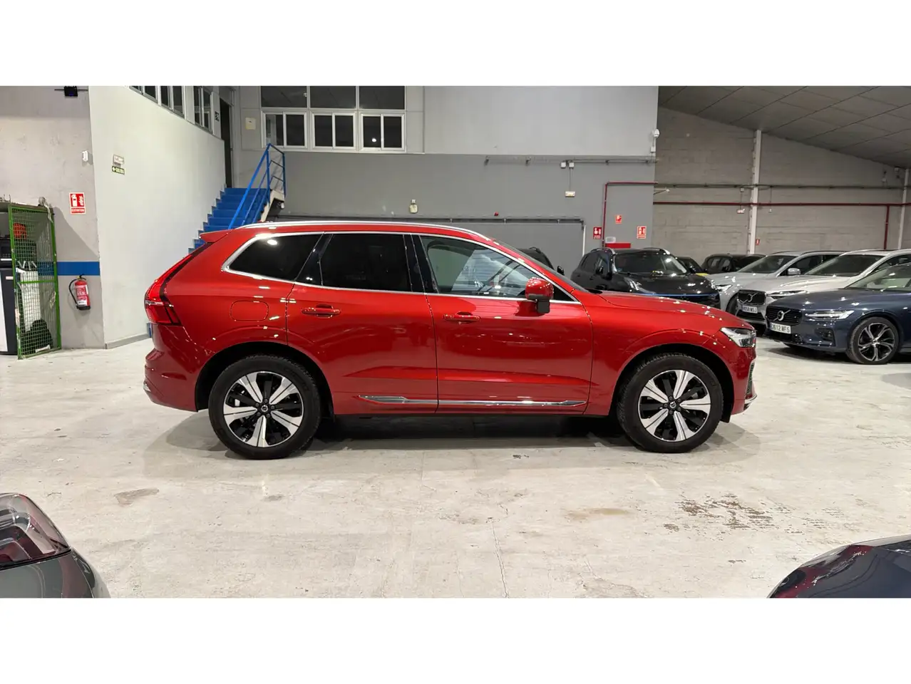Volvo XC60 T6 Recharge Plus Bright — معرض صور السيارة 34