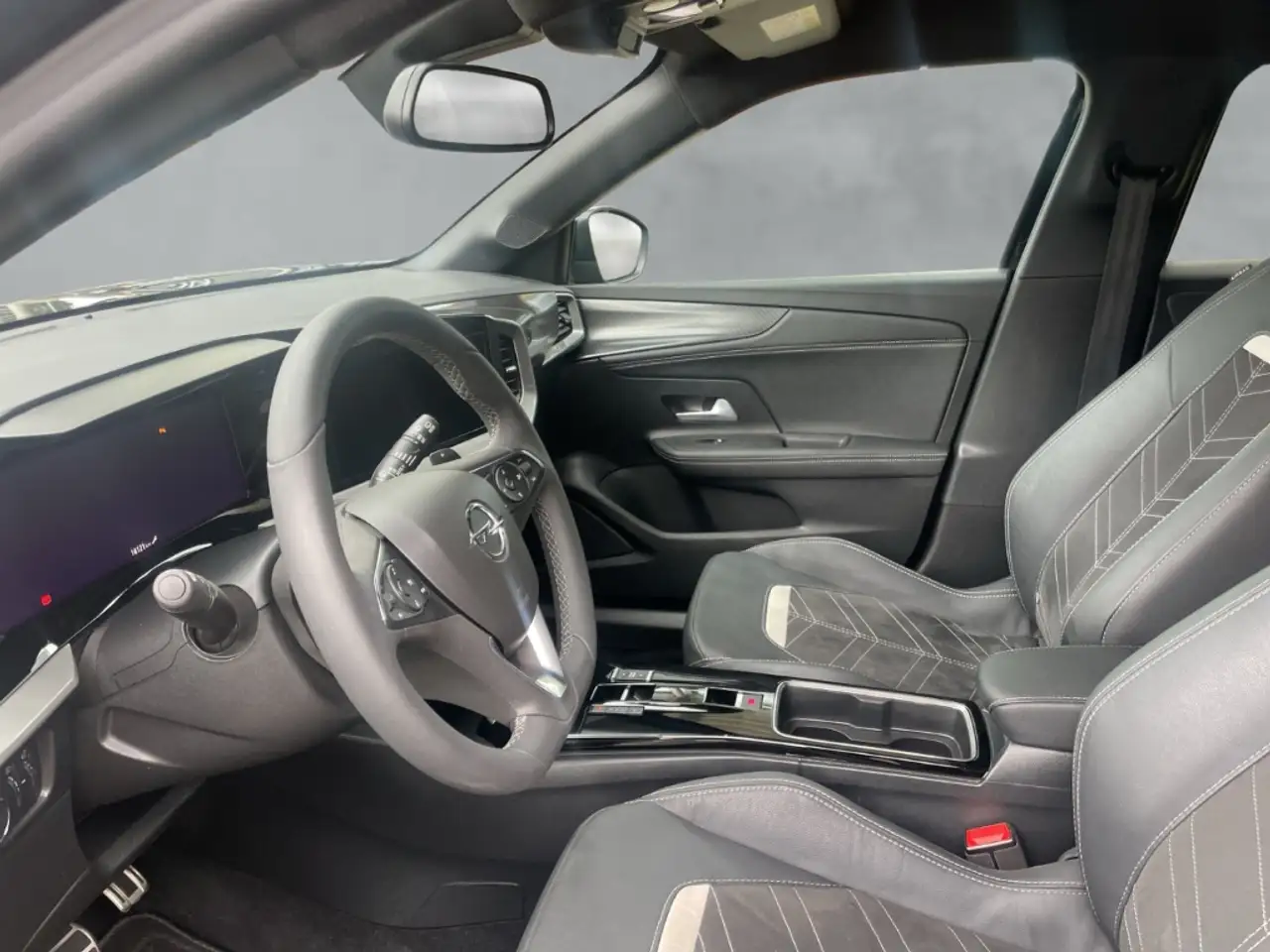 Opel Mokka Ultimate Leder Digitales Cockpit Massagesitze LED — Vehicle gallery 13