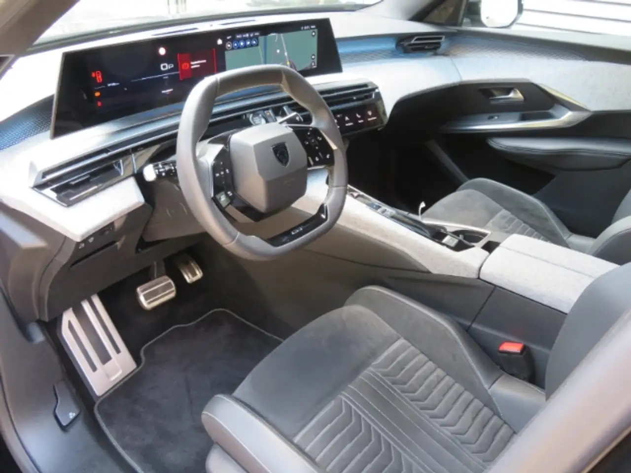 Peugeot 3008 Hybrid 145 e-DSC6 GT Navi Digitales Cockpit LED AC — Galería del vehículo 10