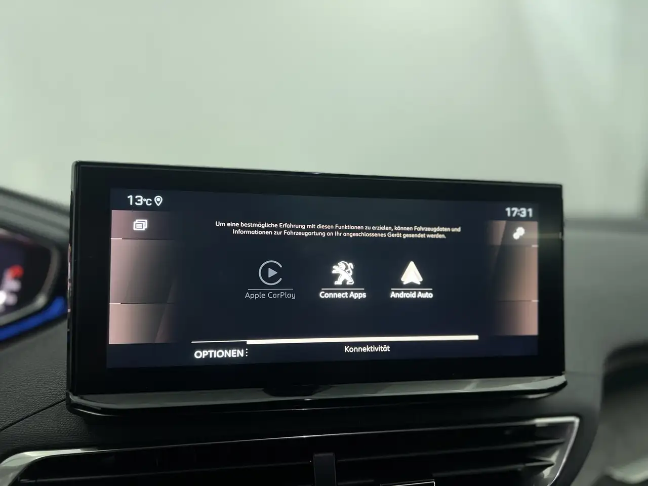 Peugeot 5008 Hybrid 136 e-DSC GT BLACK TONE 7SITZ+PANO+ — Vehicle gallery 23
