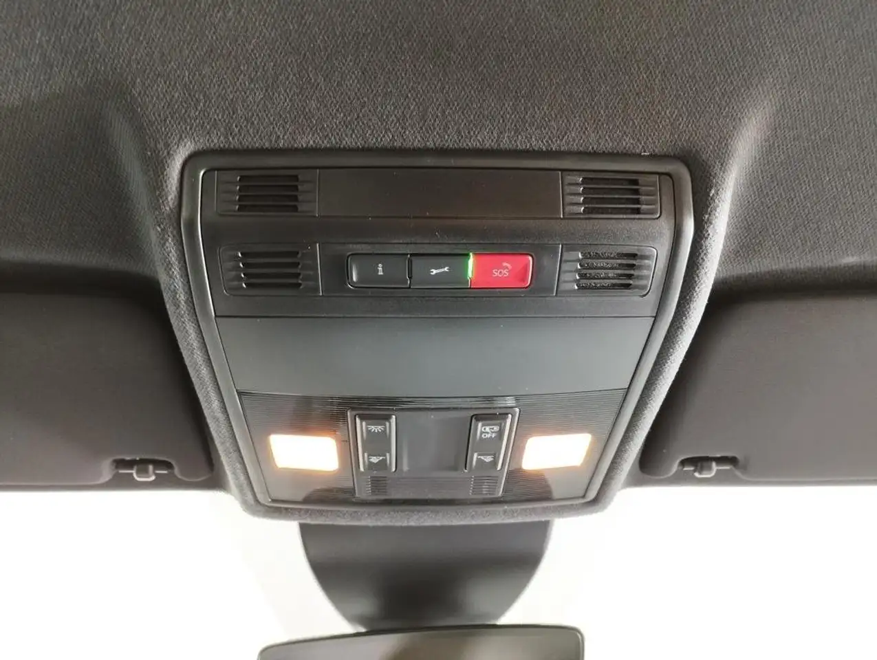 SEAT Ibiza 1.0 TSI S&S FR XS 115 — معرض صور السيارة 14