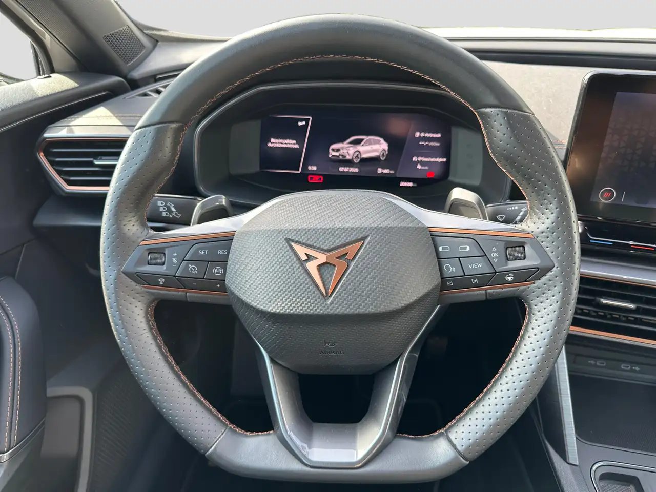 CUPRA Formentor 1.5TSI DSG LED ACC APP Sitzh Parklenk — معرض صور السيارة 9